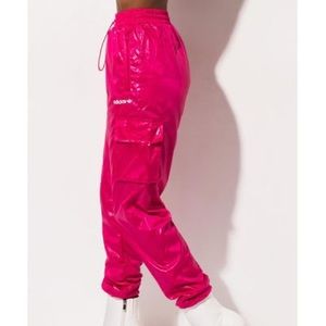 Adidas women’s shiny pant / jogger NWT